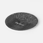 白黒フェイクスパークレス素朴な木モノグラム ペーパープレート (アングル)