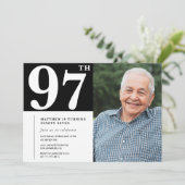 白黒フォトメンズ97歳の誕生日招待状 招待状 (スタンド正面)
