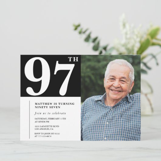 白黒フォトメンズ97歳の誕生日招待状 招待状 (スタンド正面)