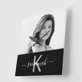 白黒フォトモノグラム名スクリプト スクエア壁時計 (傾斜)