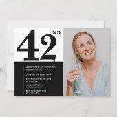 白黒フォト42番目の誕生日招待状 招待状 (正面)
