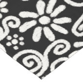 白黒フローラと渦巻き花花の花模様 ショートテーブルランナー (コーナー)