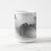 白黒ブドウの写真葉イニシャルグレー コーヒーマグカップ (中央)