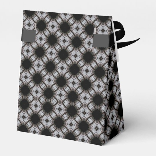 白黒プリント付赤いハート フェイバーボックス (裏面サイド)