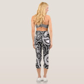 白黒ペイズリープリントヨガパンツ カプリレギンス (裏面)