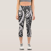 白黒ペイズリープリントヨガパンツ カプリレギンス (正面)