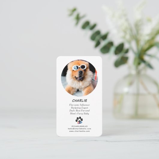 白黒ペットドッグフォトソーシャルメディアQrコード 名刺 (スタンド正面)