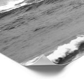 白黒ペリカン飛んでいる海16x20 ポスター (角)