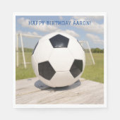 白黒ボールとゴールサッカー誕生日 スタンダードランチョンナプキン (正面)