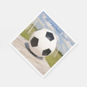 白黒ボールとゴールサッカー誕生日 スタンダードランチョンナプキン (角)