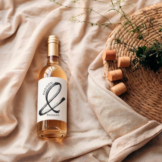 白黒ミニマはっきりしたリスモダント結婚の ワインラベル