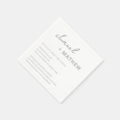 白黒ミニマルのスクリプトタイポグラフィおもしろいファクト スタンダードカクテルナプキン (角)