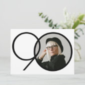 白黒ミニマル写真第90誕生日 招待状 (スタンド正面)