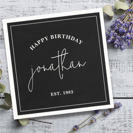 白黒ミニマル誕生日名前をカスタムする スタンダードカクテルナプキン