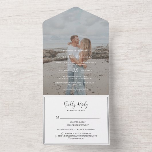 白黒モダンのスクリプトフォトRSVP結婚's オールインワン招待状 (内側)