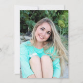 白黒モダンのスクリプト写真の卒業 案内状 (裏面)