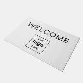 白黒モダンのビジネスロゴ ドアマット (アングル)