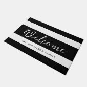 白黒モダンの歓迎ストライプ者 ドアマット (アングル)