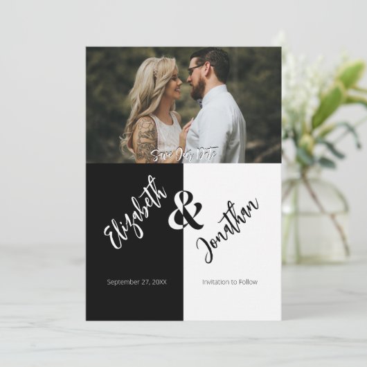 白黒モダンシンプルユニークおもしろい写真結婚ズ セーブザデート (スタンド正面)