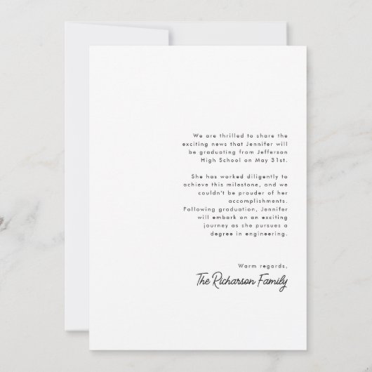 白黒モダンタイポグラフィ写真卒業 案内状 (裏面)