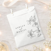 白黒モダンフローラ結婚 フェイバーバッグ (クリップ留めされた状態)