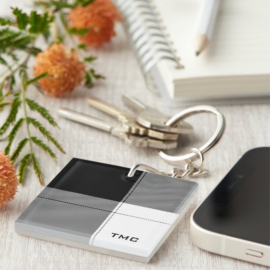 白黒モダンプレイドイニシャルシ名門私立校風のック キーホルダー (正面右)