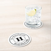 白黒モダンモノグラムカスタムファミリー ラウンドペーパーコースター (インサイチュ)