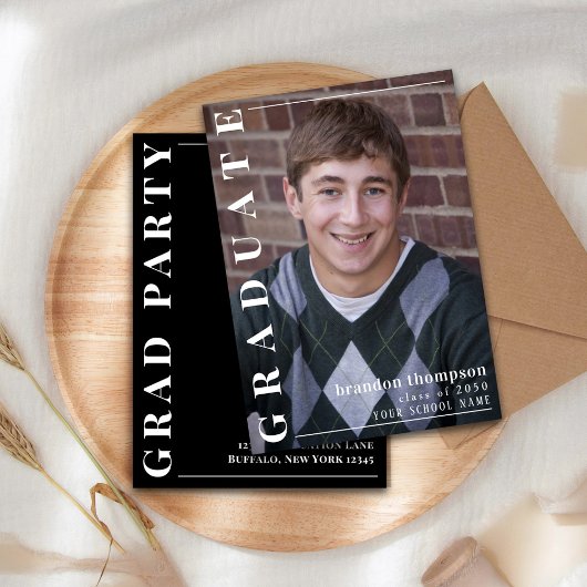 白黒モダン卒業写真テンプレート 案内状