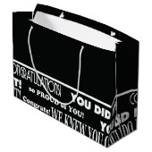 白黒モダン卒業大抱き枕 ラージペーパーバッグ (裏面アングル)