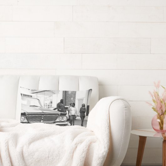 白黒モノクロオールドカーピープルシティ ランバークッション (ソファ)