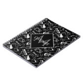 白黒モノグラムの楽器パターン ノートブック (左側)