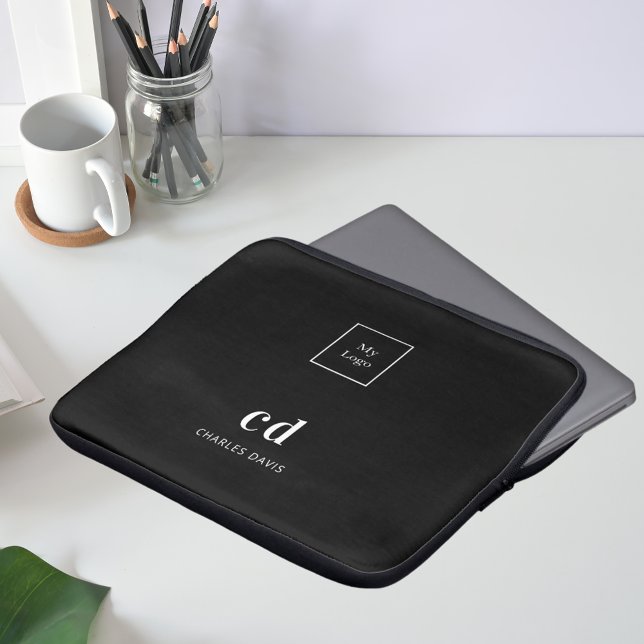 白黒モノグラムの概要ネームビジネスロゴ ラップトップスリーブ (クリエイターアップロード済み)