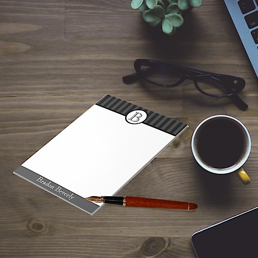 白黒モノグラムの パーソナライズされた ノートパッド