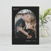 白黒モノグラムモダンのアーチ結婚写真 招待状 (スタンド正面)