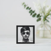 白黒ユニークソーシャルメディア写真 スクエア名刺 (スタンド正面)