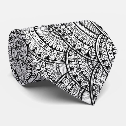 白黒ラジアルマンダラのフローラ パターン（の模様が）ある ネクタイ (ロール)