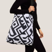 白黒ラビリンス クロスボディバッグ (クローズアップ)