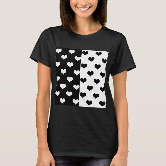 白黒ラブハートパターン Tシャツ (正面)