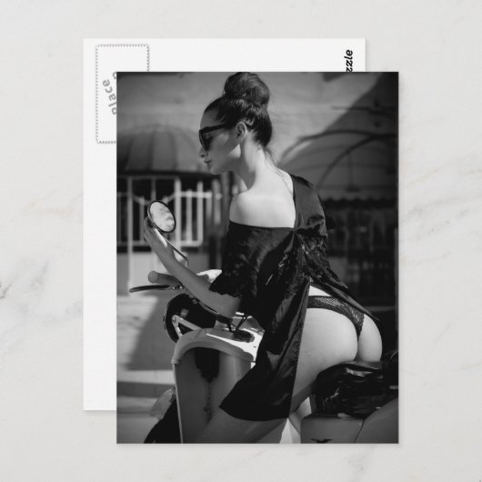 白黒ランジェリーモデルのアートポストカード ポストカード (正面/裏面)