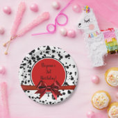 白黒レッドボウダルマティアンスポットバースデーパーティー ペーパープレート (パーティー)