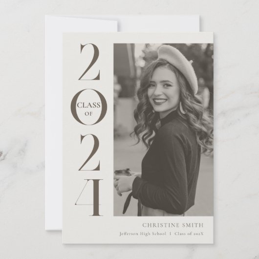 白黒レトロタイポグラフィ写真卒業 案内状 (正面)