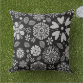 白黒レトロフローラアートシームレスパターン アウトドアクッション (芝生)