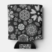 白黒レトロフローラアートシームレスパターン 缶クーラー (裏面)