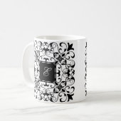 白黒ロマンチックで華美なモノグラム コーヒーマグカップ (正面左)