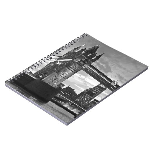 白黒ロンドンタワーブリッジUK旅行 ノートブック (左側)