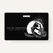 白黒一足歩行キングピジョンヨガポーズロゴ バッジ (正面)