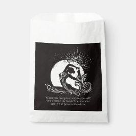 白黒一足歩行キングピジョンヨガポーズロゴ フェイバーバッグ