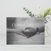 白黒写真で手を繋ぐ婚約 招待状 (スタンド正面)