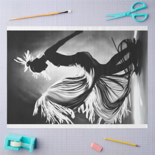 白黒写真の女性の踊り切り離し 薄葉紙 (クラフト)