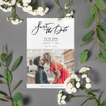 白黒写真の結婚式の日付の保存 セーブザデート<br><div class="desc">私たちの黒結婚と白の写真の結婚式であなたのスタイルを発表する日付カードを保存する。このミニマエレガントリストのデザインは、あなたの愛する人々と来るあなたの興奮を共有する結婚ための完璧な方法である。写真カスタマイズと写真の詳細と結婚カード</div>